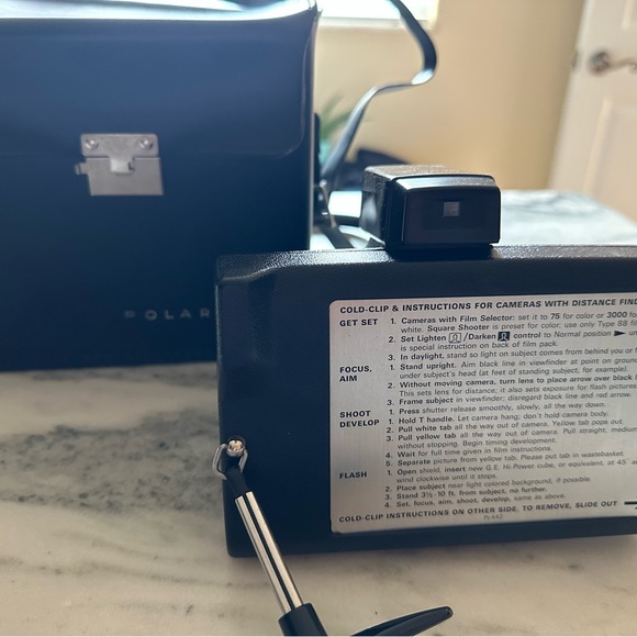 Vintage Polaroid Land Camera - Picture 7 of 8